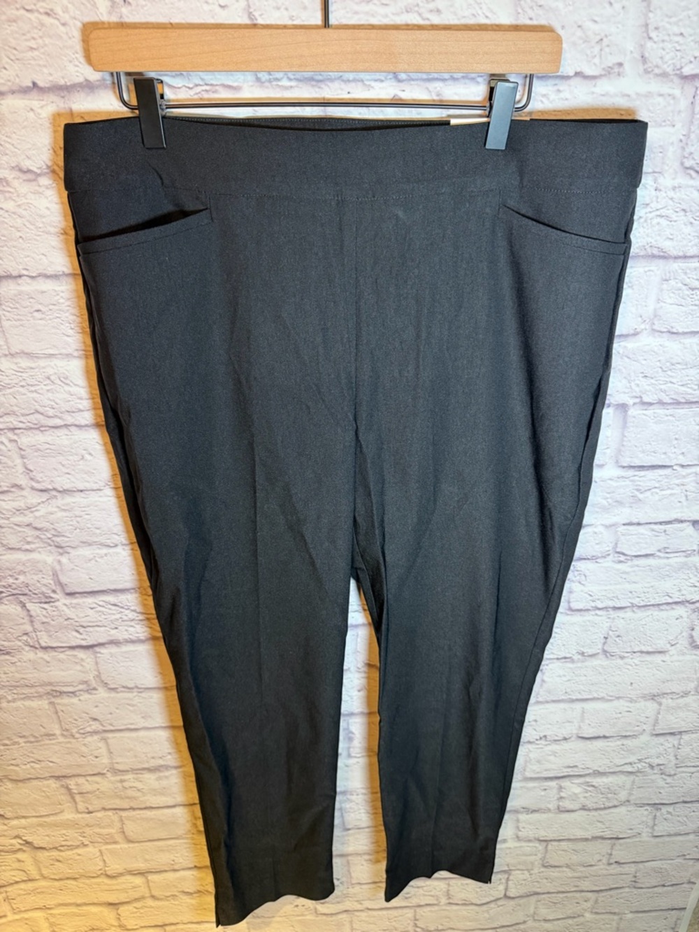 Chico's So Slimming ankle pants women’s size 14R solid black stretch NWT
